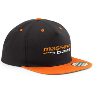 Massive Baits: RAP cap zwart met een oranje klep *borduurwerk*